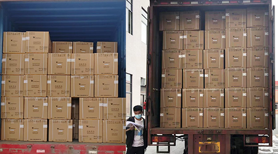 集裝箱裝柜進(jìn)行時(shí)！金環(huán)電器客戶迷你洗衣機(jī)順利發(fā)貨！