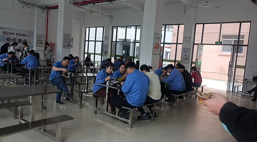 金環(huán)食堂，美味與關(guān)懷的港灣