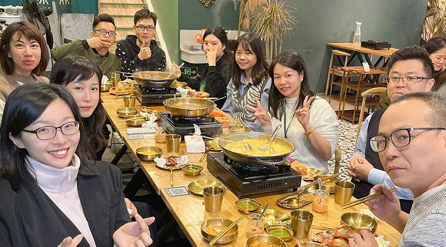 寒冬暖心！金環(huán)電器銷售部組織火鍋團(tuán)建沖刺2022